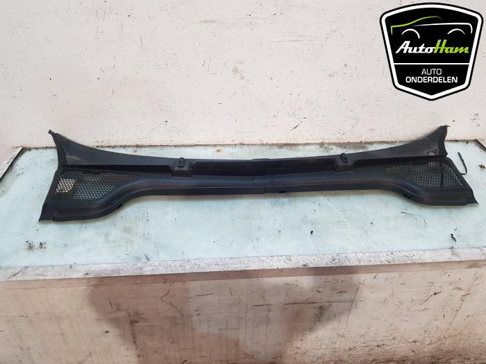 Używane Parawan Skoda Scala 1.0 TSI 110 Cena € 30,00 Procedura marży oferowane przez AutoHam