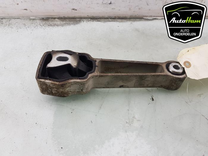 Used Engine mount Landrover Discovery Sport (LC) 2.0 TD4 150 16V Price € 20,00 Margin scheme offered by AutoHam