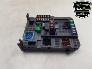 Usagé Boîte à fusibles Peugeot 2008 (CU) 1.2 Vti 12V PureTech 82 Prix € 40,00 Règlement à la marge proposé par AutoHam