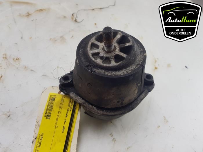 Used Engine mount Porsche Cayenne (9PA) 4.5 V8 32V Turbo Price € 30,00 Margin scheme offered by AutoHam