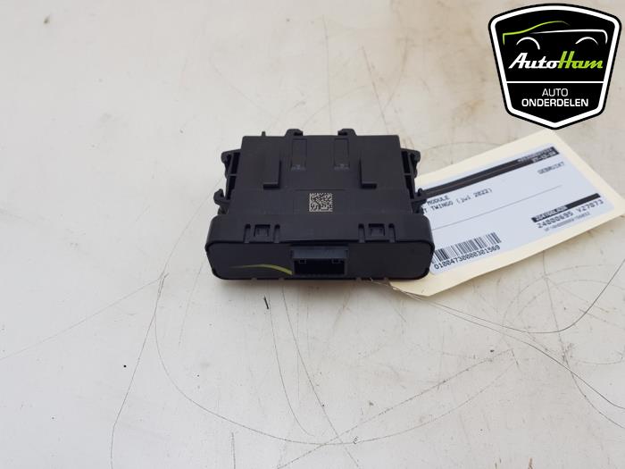 Używane Modul gateway Renault Twingo III (AH) ZE R80 Cena € 40,00 Procedura marży oferowane przez AutoHam