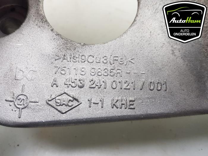 Engine mount from a Renault Twingo III (AH) ZE R80 2022