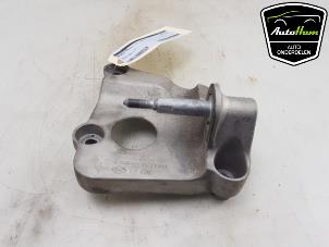 Engine mount from a Renault Twingo III (AH) ZE R80 2022