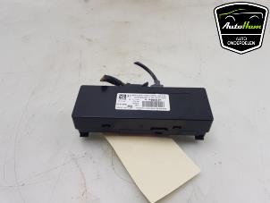 Begagnade Telefonmodul Peugeot 2008 (CU) 1.2 12V e-THP PureTech 110 Pris € 50,00 Marginaltabell erbjuds av AutoHam