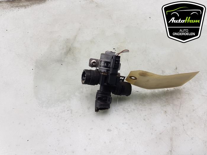 Begagnade Extra vattenpump Mercedes C Estate (S205) C-350 e 2.0 16V Pris € 40,00 Marginaltabell erbjuds av AutoHam