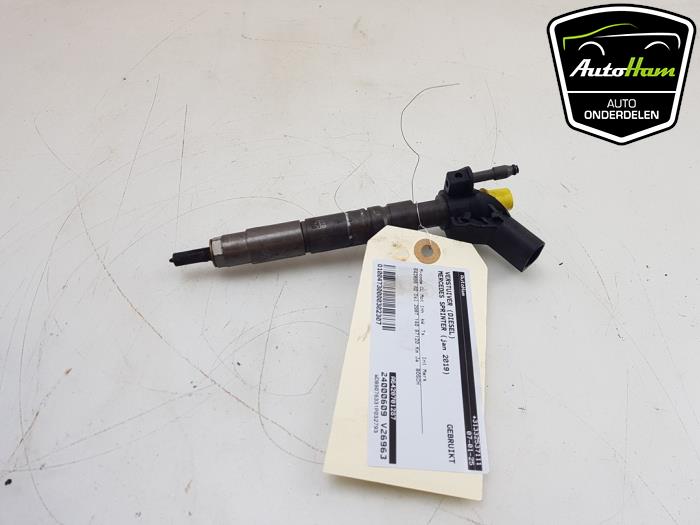 Injectors (diesel) with part number A642070 stock