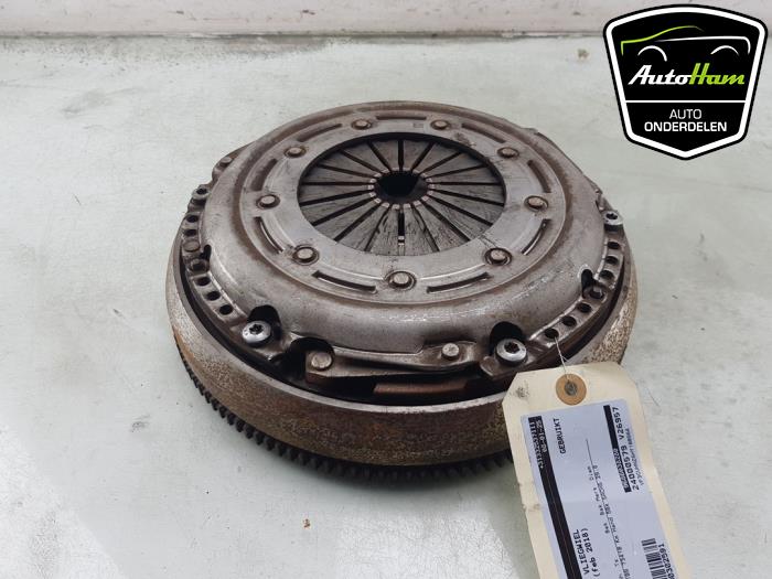 Gebrauchte Doppelte Masse Schwungrad Peugeot 2008 (CU) 1.2 12V e-THP PureTech 110 Preis € 125,00 Margenregelung angeboten von AutoHam