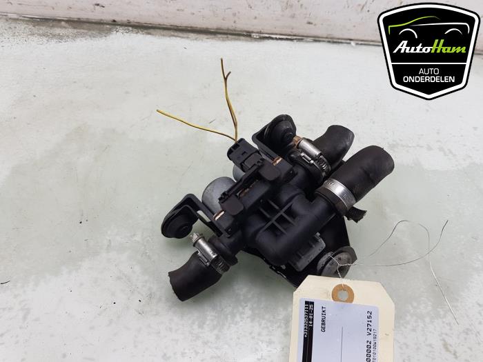 Begagnade Extra vattenpump BMW X5 (F15) xDrive 40e 2.0 Pris € 25,00 Marginaltabell erbjuds av AutoHam