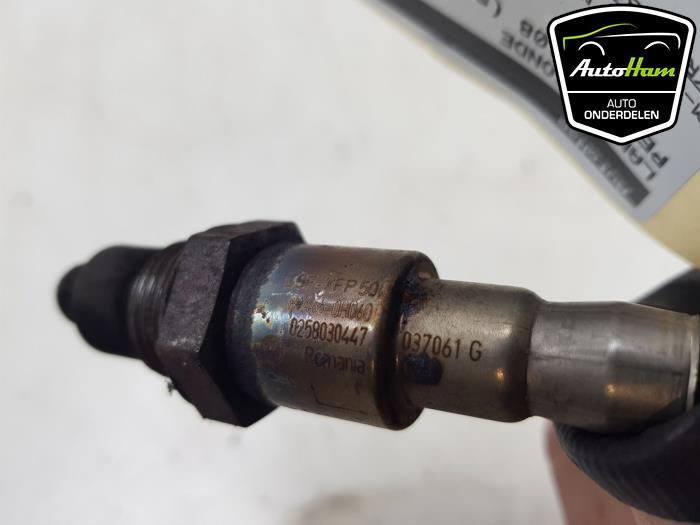 Lambda probe from a Peugeot 108 1.0 12V VVT-i 2020