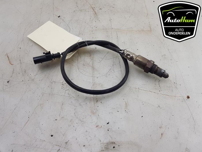 Lambda probe from a Audi A4 Avant (B9) 2.0 40 TFSI Mild hybrid 16V 2020
