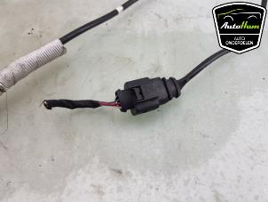 Lambda probe from a Volkswagen Arteon Shooting Brake (3HAC) 2.0 TSI 16V 2021