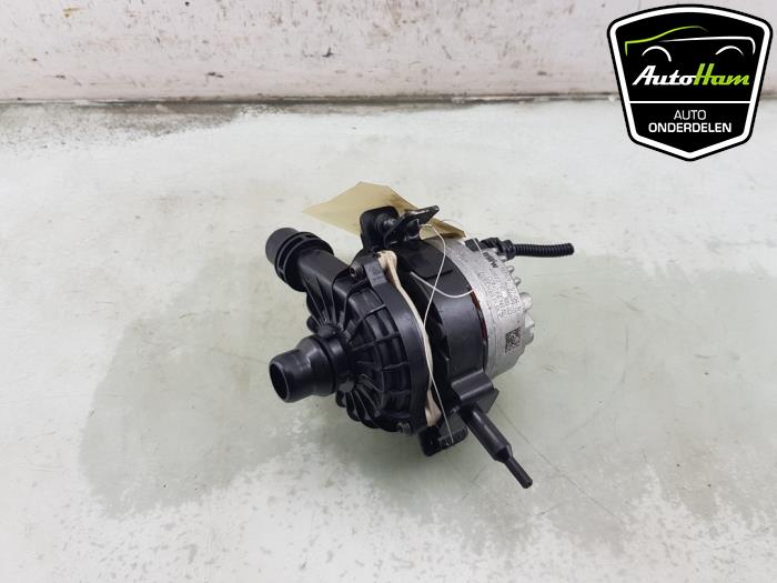 Begagnade Extra vattenpump BMW X4M (F98) 3.0 TwinPower Turbo 24V Competition Pris € 80,00 Marginaltabell erbjuds av AutoHam