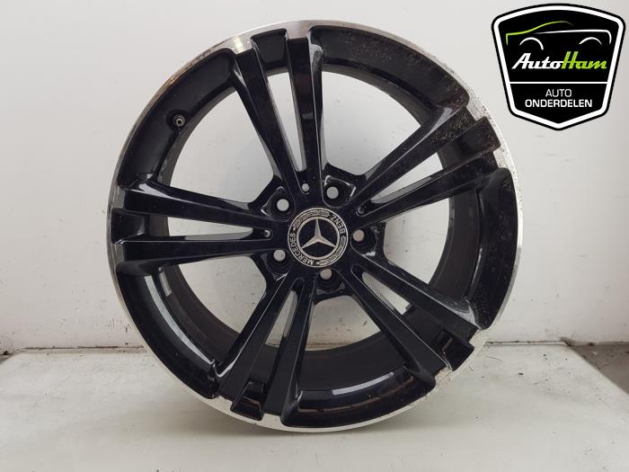 Używane Obrecz Mercedes CLA Shooting Brake (118.6) 1.3 CLA-200 Turbo 16V Cena € 225,00 Procedura marży oferowane przez AutoHam
