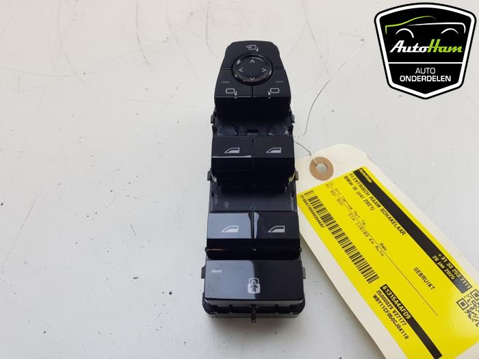 Usados Interruptor de ventanilla eléctrica BMW iX (I20) xDrive40 77 kWh Precio € 60,00 Norma de margen ofrecido por AutoHam