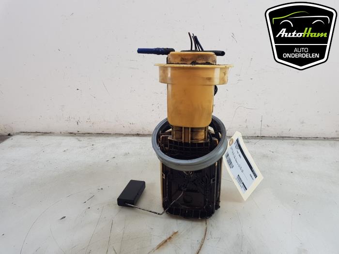 Usagé Pompe à carburant Volkswagen Caddy III (2KA,2KH,2CA,2CH) 2.0 SDI Prix € 30,00 Règlement à la marge proposé par AutoHam