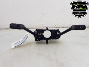 Usagé Commutateur combi colonne de direction Seat Ibiza V (KJB) 1.0 TSI 12V Prix € 75,00 Règlement à la marge proposé par AutoHam