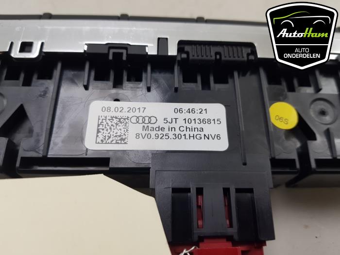 Usados Interruptor Audi A3 Limousine (8VS/8VM) 1.4 TFSI ACT 16V Precio € 25,00 Norma de margen ofrecido por AutoHam