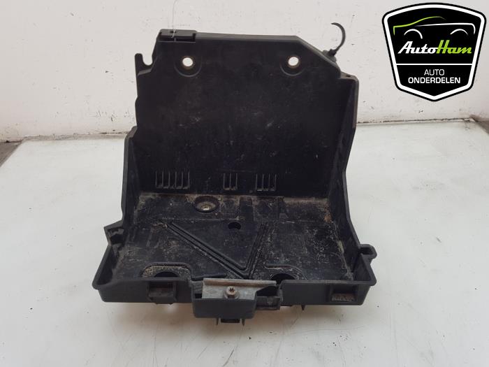 Begagnade Batterilåda Renault Kangoo Express (FW) 1.5 dCi 75 FAP Pris € 25,00 Marginaltabell erbjuds av AutoHam