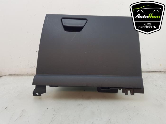 Begagnade Handskfack Ford C-Max (DXA) 1.0 Ti-VCT EcoBoost 12V 125 Pris € 40,00 Marginaltabell erbjuds av AutoHam
