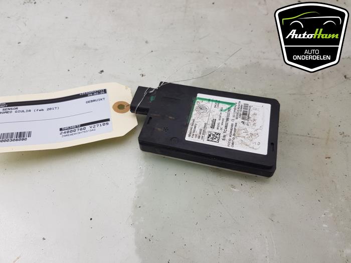Używane Czujnik Side Assist Alfa Romeo Giulia (952) 2.9 Bi-Turbo V6 24V Quadrifoglio Verde Cena € 100,00 Procedura marży oferowane przez AutoHam