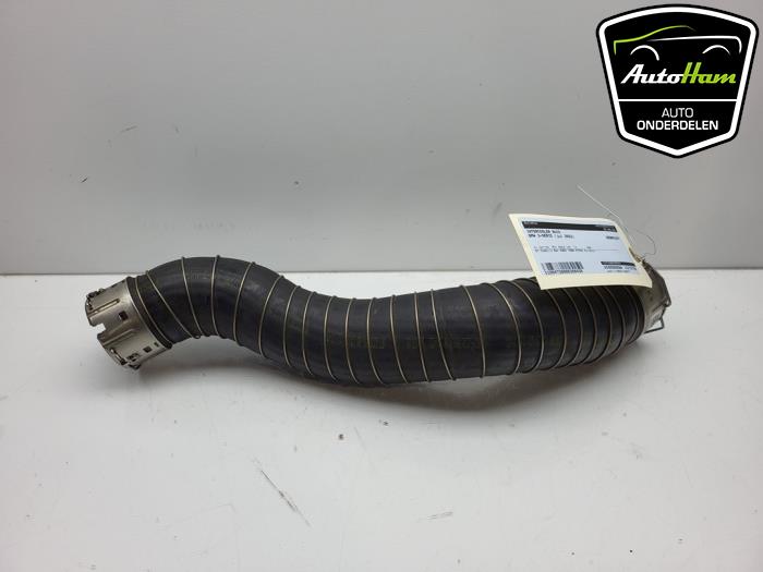 Gebrauchte Intercooler Rohr BMW 3 serie Touring (G21) 318i 2.0 TwinPower Turbo 16V Preis € 75,00 Margenregelung angeboten von AutoHam