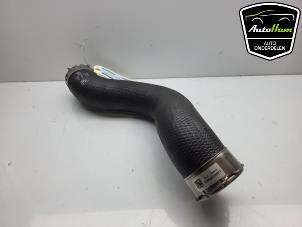 Intercooler Rohr van een BMW 3 serie Touring (G21) 318i 2.0 TwinPower Turbo 16V 2022