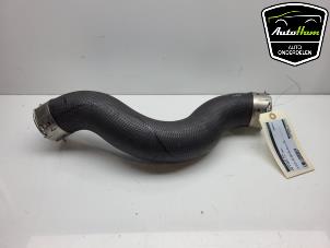 Intercooler Rohr van een BMW 3 serie Touring (G21) 318i 2.0 TwinPower Turbo 16V 2022