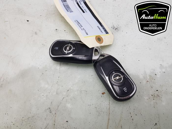 Begagnade Nyckel Opel Mokka/Mokka X X 1.4 Turbo 16V 4x2 Pris € 50,00 Marginaltabell erbjuds av AutoHam