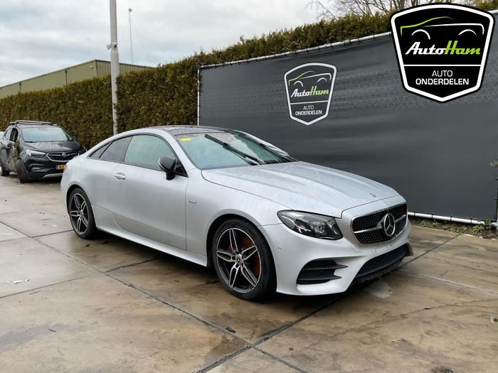 Begagnade Dörr, 2-dörrars, höger Mercedes E (C238) E-220d 2.0 Turbo 16V Pris på förfrågan erbjuds av AutoHam