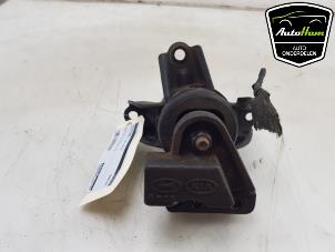 Usagé Support moteur Kia Picanto (TA) 1.2 16V Prix € 20,00 Règlement à la marge proposé par AutoHam