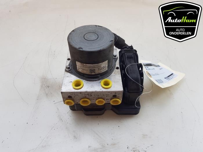 Usagé Bloc ABS Opel Astra K Sports Tourer 1.4 Turbo 16V Prix € 75,00 Règlement à la marge proposé par AutoHam