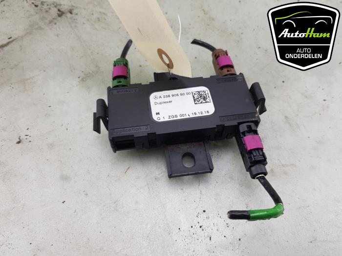 Antenna Amplifier Mercedes C AMG 4.0 C-63 S AMG V8 Biturbo ...