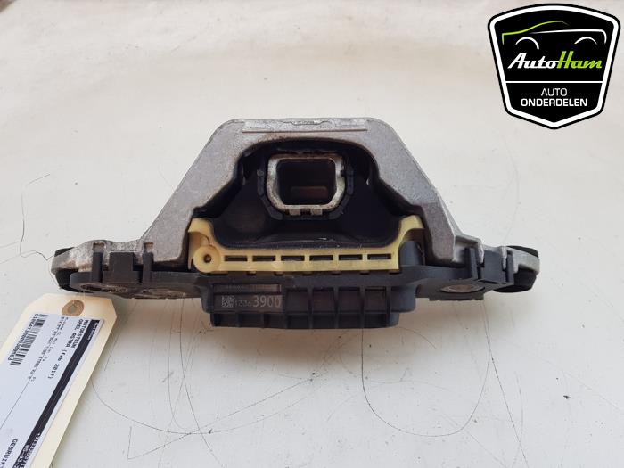 Used Engine mount Opel Astra K Sports Tourer 1.4 Turbo 16V Price € 20,00 Margin scheme offered by AutoHam