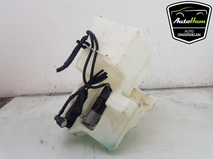 Volvo V40 Front windscreen washer reservoirs stock