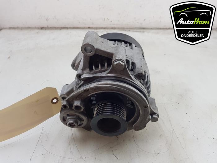 Begagnade Dynamo BMW 3 serie Touring (G21) 318i 2.0 TwinPower Turbo 16V Pris € 175,00 Marginaltabell erbjuds av AutoHam