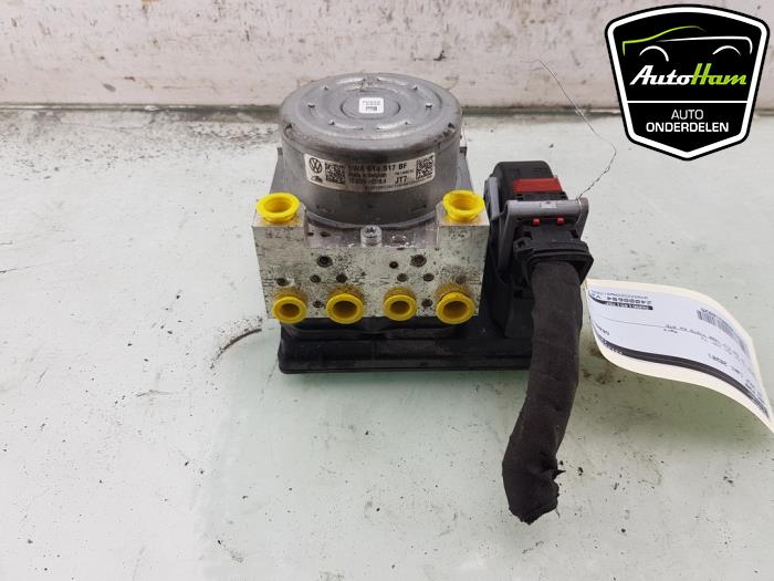 Begagnade ABS-pump Volkswagen Golf VIII (CD1) 1.5 eTSI 16V Pris € 225,00 Marginaltabell erbjuds av AutoHam