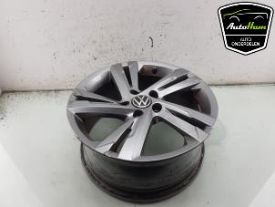 Używane Obrecz Volkswagen Golf VIII (CD1) 1.5 eTSI 16V Cena € 125,00 Procedura marży oferowane przez AutoHam