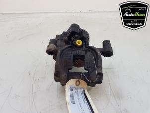 Usados Pinza de freno derecha detrás Audi A3 Sportback (8VA/8VF) 1.4 TFSI 16V Precio € 125,00 Norma de margen ofrecido por AutoHam