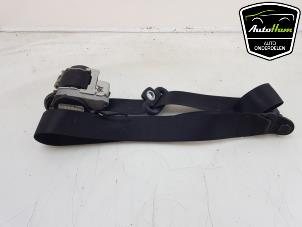 Begagnade Främre säkerhetsbälte, höger Mercedes A (W169) 1.5 A-150 5-Drs. Pris € 50,00 Marginaltabell erbjuds av AutoHam