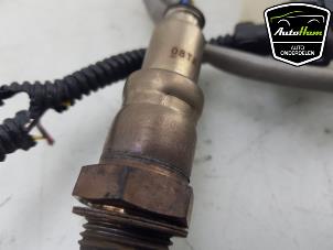 Lambda probe from a BMW 5 serie Touring (G31) 530i 2.0 TwinPower Turbo 16V Mild Hybrid 2021