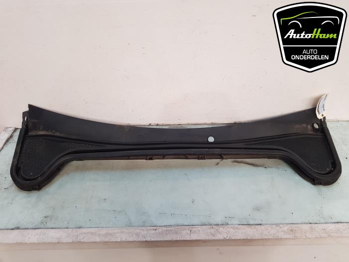 Używane Parawan Ford Focus 4 Wagon 1.5 EcoBoost 12V 182 Cena € 50,00 Procedura marży oferowane przez AutoHam