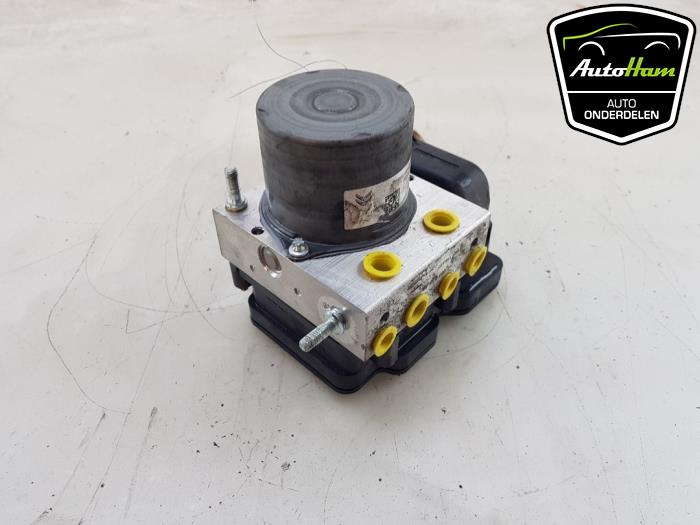 Begagnade ABS-pump Opel Vivaro 2.0 CDTI 122 Pris € 84,70 Inklusive moms erbjuds av AutoHam