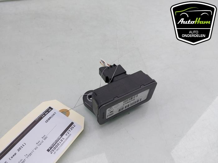 Usagé Ordinateur ESP Renault Megane III Grandtour (KZ) 1.4 16V TCe 130 Prix € 50,00 Règlement à la marge proposé par AutoHam