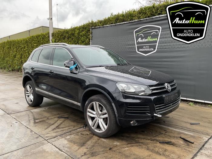 Używane Przód kompletny Volkswagen Touareg (7PA/PH) 3.0 TDI V6 24V BlueMotion Technology DPF Cena na żądanie oferowane przez AutoHam