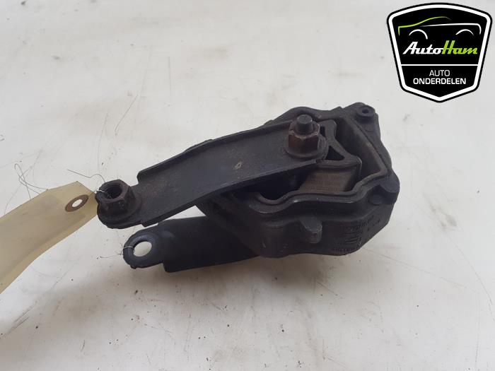 Used Engine mount Volvo V60 I (FW/GW) 2.0 D4 16V Price € 20,00 Margin scheme offered by AutoHam