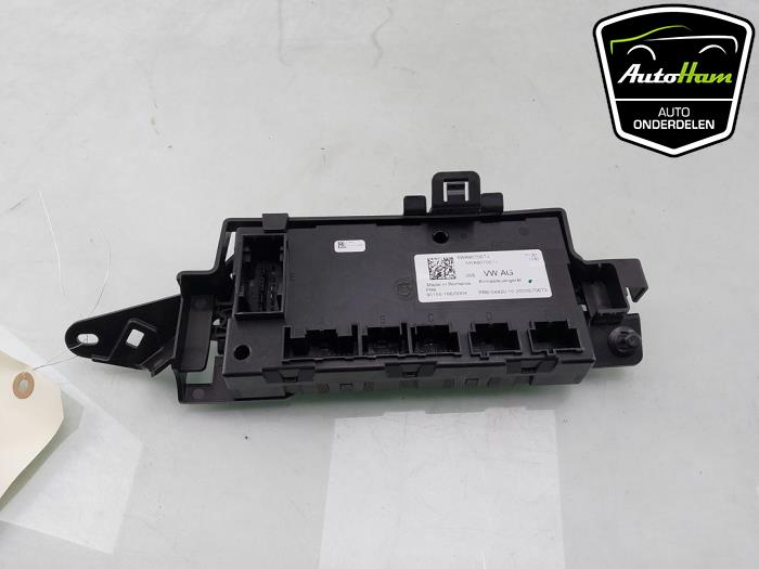 Używane Modul climatronic Audi A3 Sportback (8YA) 1.5 35 TFSI 16V Mild Hybrid Cena € 50,00 Procedura marży oferowane przez AutoHam