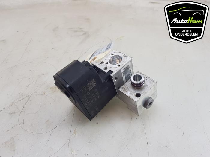 Begagnade Hydraulventilenhet Audi e-tron (GEN) 55 quattro Pris € 75,00 Marginaltabell erbjuds av AutoHam