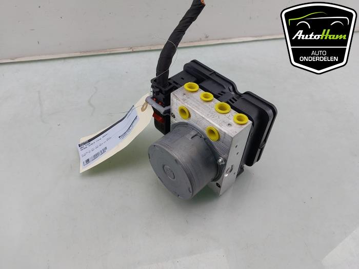 Usagé Pompe ABS Skoda Scala 1.0 TSI 115 Prix € 250,00 Règlement à la marge proposé par AutoHam