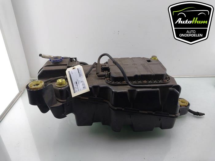 Gebrauchte Adblue Tank Opel Combo Cargo 1.5 CDTI 130 Preis € 356,95 Mit Mehrwertsteuer angeboten von AutoHam