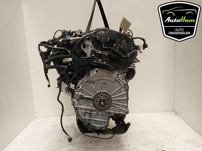 Motor van een BMW 3 serie Touring (G21) 330e 2.0 TwinPower Turbo 16V 2023
